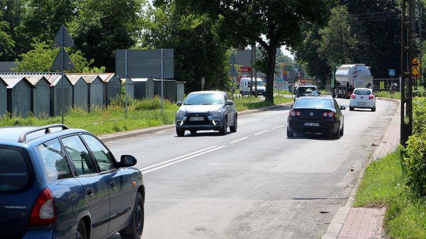 W Dęblinie, oprócz lepszego połączenia z Rykami, przebudowana zostanie także ulica prowadząca w stronę Warszawy (na zdj.)