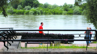 Puławy: Fala na Wiśle odpłynęła, bulwar otwarty