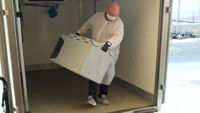 Pierwsza dostawa 10 litrów osocza ozdrowieńców trafiła dzisiaj do Biomedu