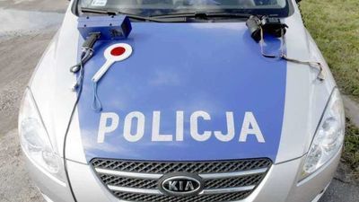 22 zatrzymane prawa jazdy i ponad 700 wykroczeń. Bilans weekendu na policji