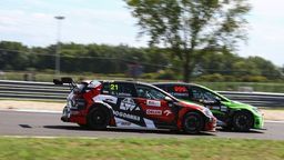 Szymon Ładniak na Słowacji wywalczył pierwsze w karierze punkty w cyklu TCR Eastern Europe