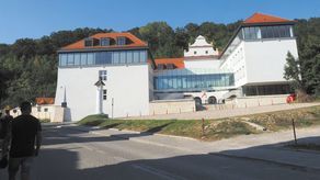 W żłobku będą funkcjonować 2 oddziały. Nowa placówka ulokowała się w prawym skrzydle Gminnego Zespołu Szkół na parterze