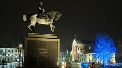 Plac Litewski świeci się drogo. To miliony złotych