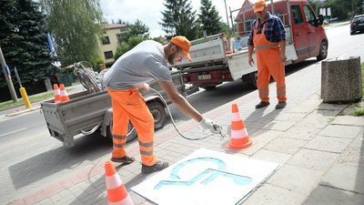 Piktogramy zostały umieszczone już na al. Lotników Polskich w Świdniku