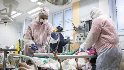 Koronawirus. Wszystkie operacje w szpitalu w Lublinie wstrzymane. Dwóch lekarzy chorych