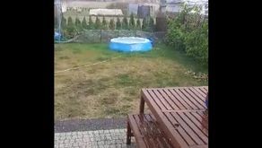 W Lublinie spokojnie, a zaraz za miastem nagły grad i deszcz [wideo]