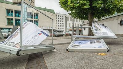 Zniszczona wystawa w Lubartowie