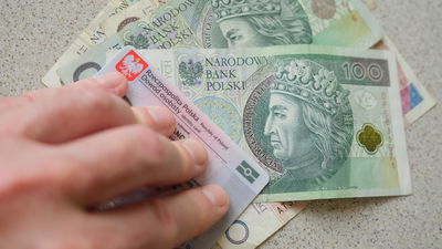 Starsza kobieta zawieruszyła gdzieś dowód. Nagle pojawiły się kredyty z banku w Luksemburgu