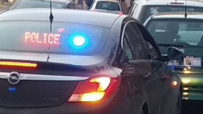 18-latek w pełnoletnim BMW wpadł nad jeziorem Białym