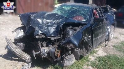 Lubelskie: Po rozbiciu BMW rozeszli się do domów. Fatalne skutki wypadku
