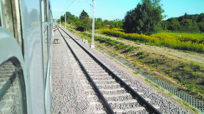 30 sierpnia otwarty ma być drugi tor na linii między Lublinem a Dęblinem. Wtedy linia stanie się gotowa do pełnienia roli objazdu dla pociągów towarowych na czas przebudowy szlaku między Lubartowem a Parczewem