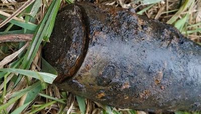 Niewybuchy koło mostu kolejowego na trasie między Łukowem a Dęblinem