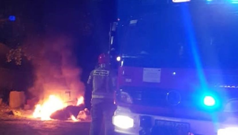 Piątkowej nocy spłonęły doszczętnie dwa śmietniki w centrum Chełma.