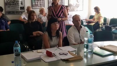 Radni Agata Fisz i Mariusz Kowalczuk, którzy weszli z listy komitetu Postaw na Chełm Agaty Fisz  podczas sesji Rady Miasta w Chełmie