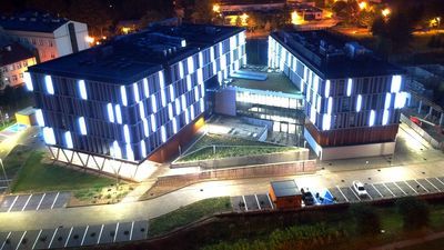 Kampus zachodni po zachodzie słońca. Efektowna nowa siedziba jednego z wydziałów UMCS