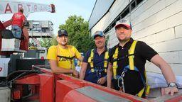 Paweł Adamczyk z Piotrem Toporowskim i Marcinem Gajewskim