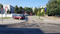 Parking po lewej stronie jest płatny