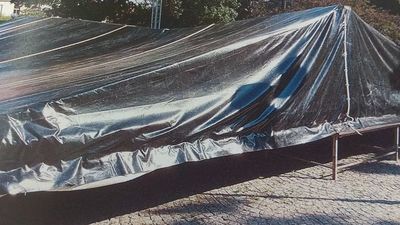 Grupa nastolatków uszkodziła scenę w Białej Podlaskiej