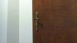 Włamują się i zakładają własne zamki. Tak w Lublinie się kradnie mieszkania