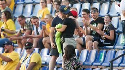 Pan Tomasz i pani Eliza na niedzielnym meczu żużlowym w Lublinie