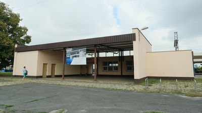 Na dworzec w Świdniku zaglądamy regularnie od czasu lipcowej konferencji prasowej kolejarzy i polityków. Od tamtej pory jedyną oznaką inwestycji jest banner z wizualizacją przyszłego dworca. Na miejscu nie widać żadnych robotników, nie zastaliśmy ich także w czwartek