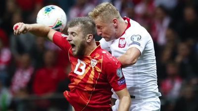 Kamil Glik w najbliższych meczach zastąpi w roli kapitana Roberta Lewandowskiego

