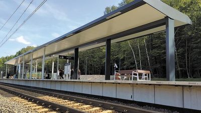 Wiata nad peronem Lublina Zachodniego nie będzie już dłuższa, chociaż kolej zapowiadała zadaszenie znacznie większego fragmentu