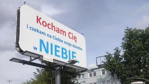 Tajemniczy plakat w Lublinie. „Kocham Cię i czekam na Ciebie moje dziecko w NIEBIE”