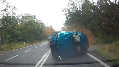 Młody kierowca BMW spowodował karambol sześciu samochodów. Szokujące nagranie