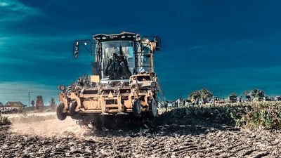 Potężne maszyny rolnicze i tłumy zwiedzających na targach w Poturzynie