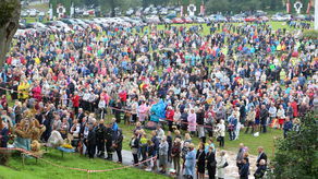 42 lata temu figura Matki Bożej Kębelskiej została symbolicznie ukoronowana. Dla wiernych Wąwolnica stała się szczególnym miejscem, do którego przyjeżdżają, by modlić się o łaski dla siebie i swoich najbliższych