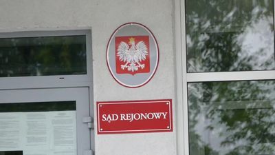 Koronawirus. Nie chciała obsłużyć klienta bez maseczki. Została ukarana i znów stanie przed sądem