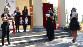 Puławskie bibliotekarki wcieliły się w postaci dramatu Juliusza Słowackiego