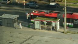 MPK Lublin chwali się nowymi przystankami z roślinami na dachu i fotowoltaiką [zdjęcia]