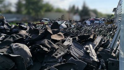 To nie złomowisko, tak wygląda „dziupla samochodowa”, do której weszli pogranicznicy z Dorohuska