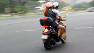 Złamał zakaz zbliżania się do kobiety. Ale jej to najwyraźniej nie przeszkadzało