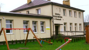 Parczew. Rodzice alarmują:  Dom seniora zamiast wiejskiej szkoły