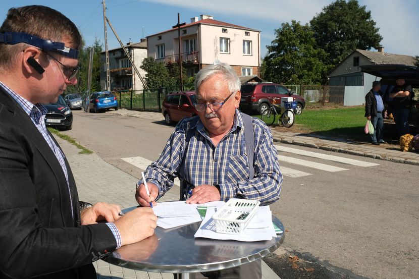 Od wtorku w Bełżycach trwa zbiórka podpisów w sprawie zwołania referendum o odwołaniu burmistrza Ireneusza Łucki