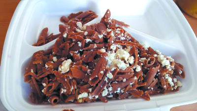 Pacjent izolatorium dla zakażonych koronawirusem: Jedzenie, które dostajemy jest w większości niejadalne