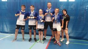 Od lewej: Krzysztof Kot, Szymon Gołofit, Aleksandra Rzedzicka, Mariusz Rzedzicki, Maja Szewczyk i Katarzyna Morawska.