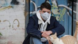 Wirusolog: Brak reakcji społeczeństwa spowoduje, że będą kolejne obostrzenia