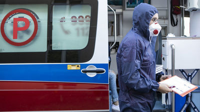Kolejny dzienny rekord liczby zakażeń, zmarło 75 osób. Już 4 tysiące jest w szpitalach