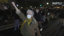 Zamieszki na ulicach Paryża. Protesty przeciwko ogólnokrajowemu lockdownowi