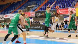 Pszczółka Start gra z Legią Warszawa w meczu na szczycie