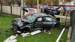 Koszmarny wypadek na ul. Związkowej w Lublinie. Trzy osoby ranne [zdjęcia, wideo]