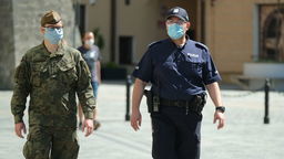 Koronawirus. Policja ukarała 19 tys. osób za brak maseczek