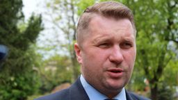 Przemysław Czarnek został wybrany na nowego ministra edukacji i nauki, co wywołało szeroką dyskusję zarówno wśród przeciwników, jak i zwolenników tej nominacji
