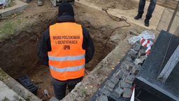 IPN na cmentarzu w Lublinie znalazł fragmenty szkieletów. To mogą być więźniowie Zamku