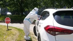 Mobilny punkt pobrań działa m.in. przy szpitalu wojewódzkim w Chełmie 