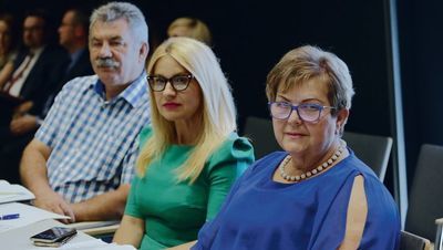 Pierwsza z prawej - Elżbieta Mocior